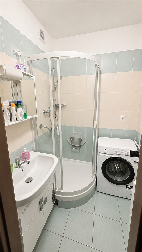 Prodej bytu 2+1 52 m² — photo 2