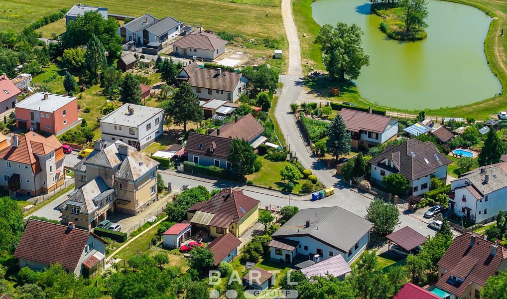 Prodej domu 210 m² s pozemkem 874 m², Nové Hrady – náhled fotky 23