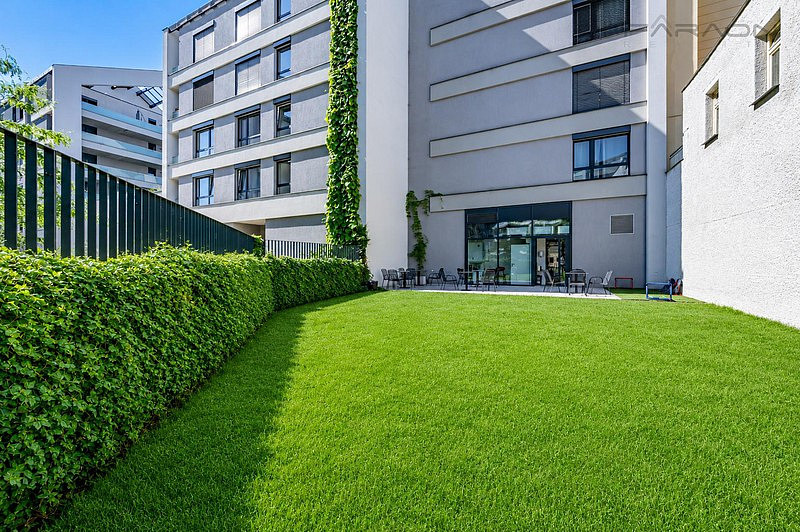 Prodej obchodních prostor 303 m² – fotografie 5