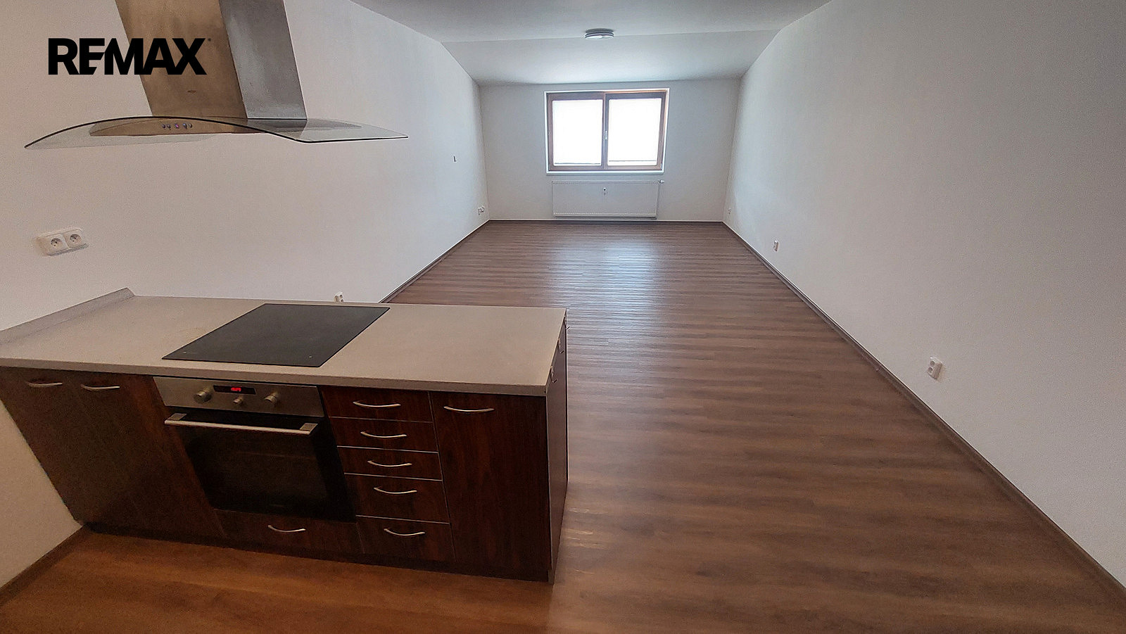 Pronájem bytu 1+kk 53 m² — photo 3
