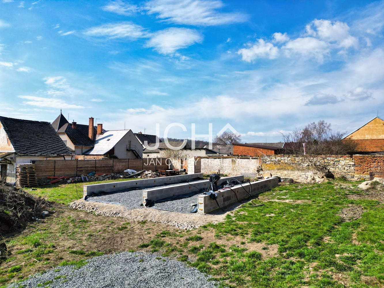 Prodej stavebního pozemku 722 m² – fotografie 2