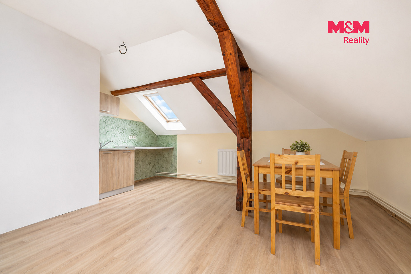 Prodej ubytovacího objektu 431 m² – fotografie 2