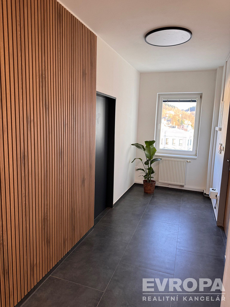 Pronájem kanceláře 19 m² – fotografie 2