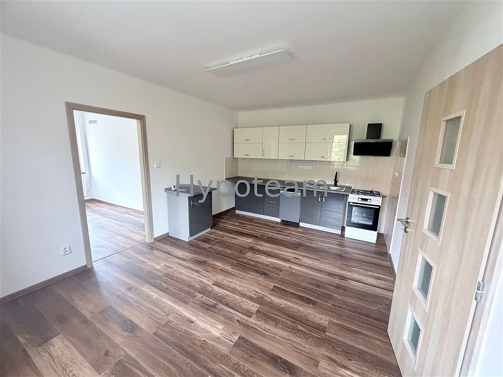Pronájem bytu 2+kk 48 m² — photo 2