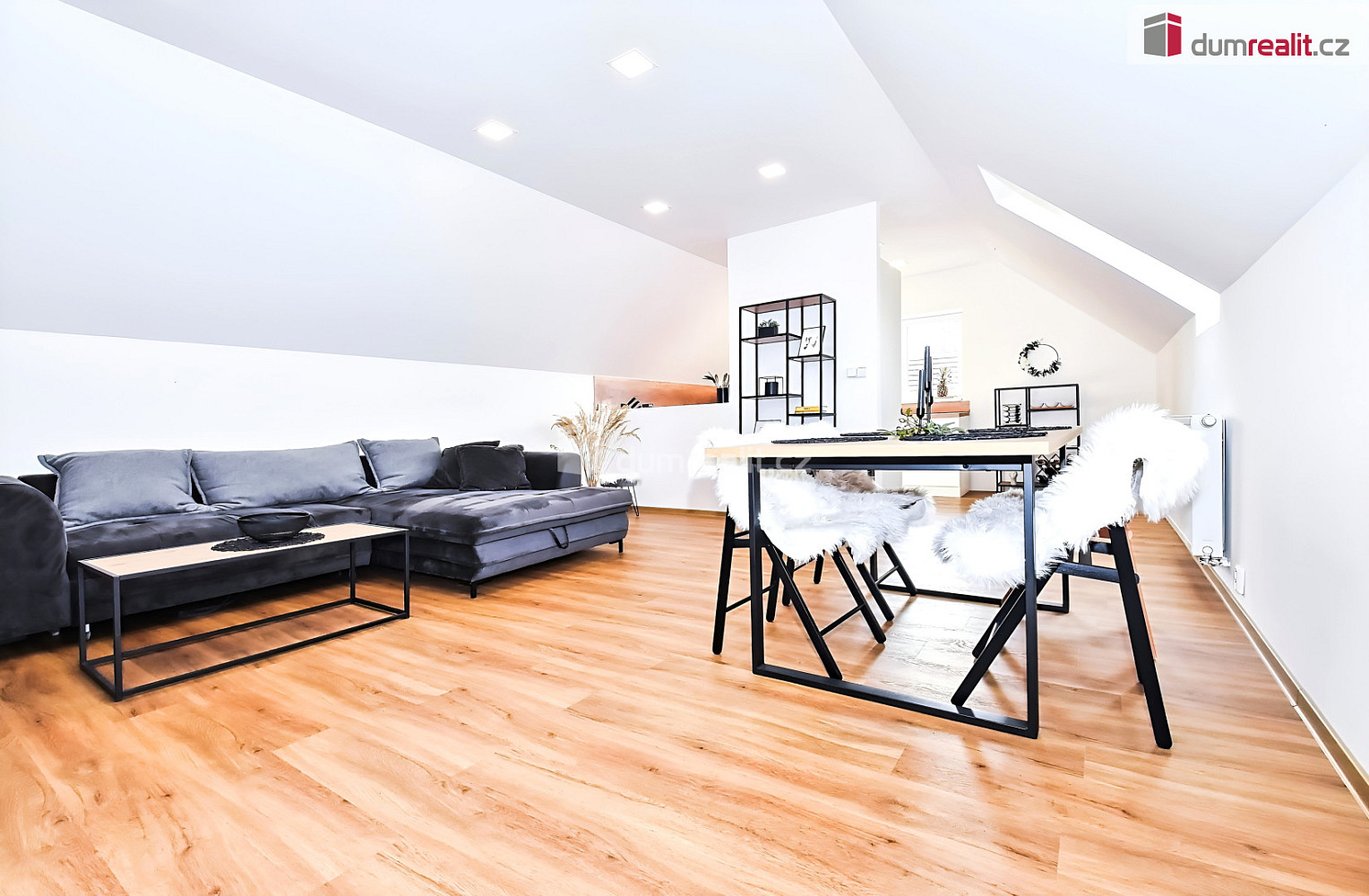 Prodej domu 210 m² s pozemkem 1 322 m² — photo 4