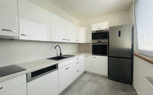 Pronájem bytu 3+1 68 m², Veselí nad Moravou