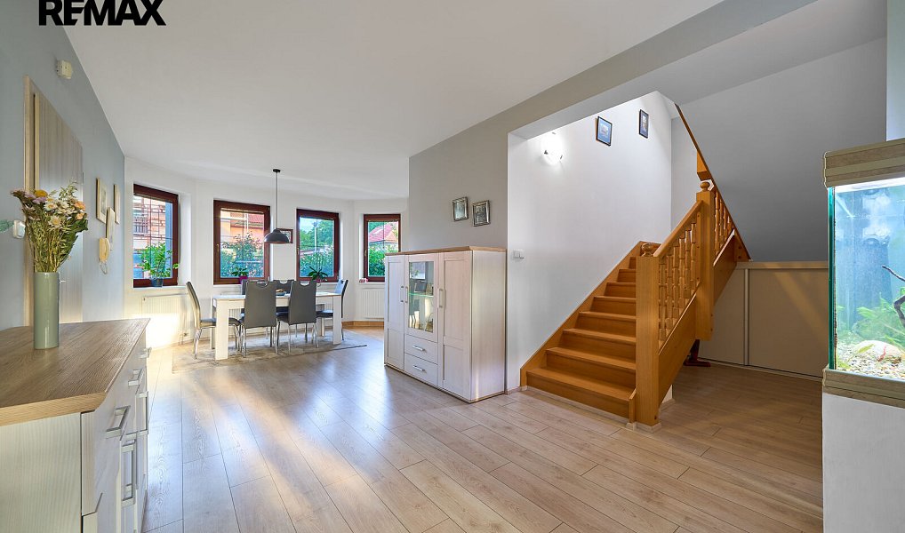 Prodej domu 210 m² s pozemkem 1 003 m², Hradec Králové – náhled fotky 6