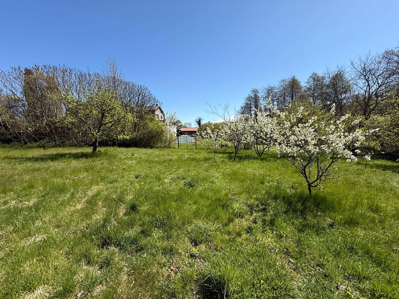 Prodej stavebního pozemku 1 666 m² – pohled 3