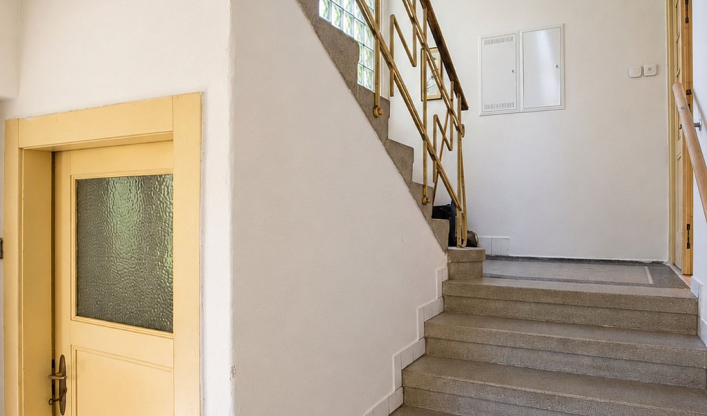 Prodej domu 254 m² s pozemkem 1 048 m², Cheb – náhled fotky 3