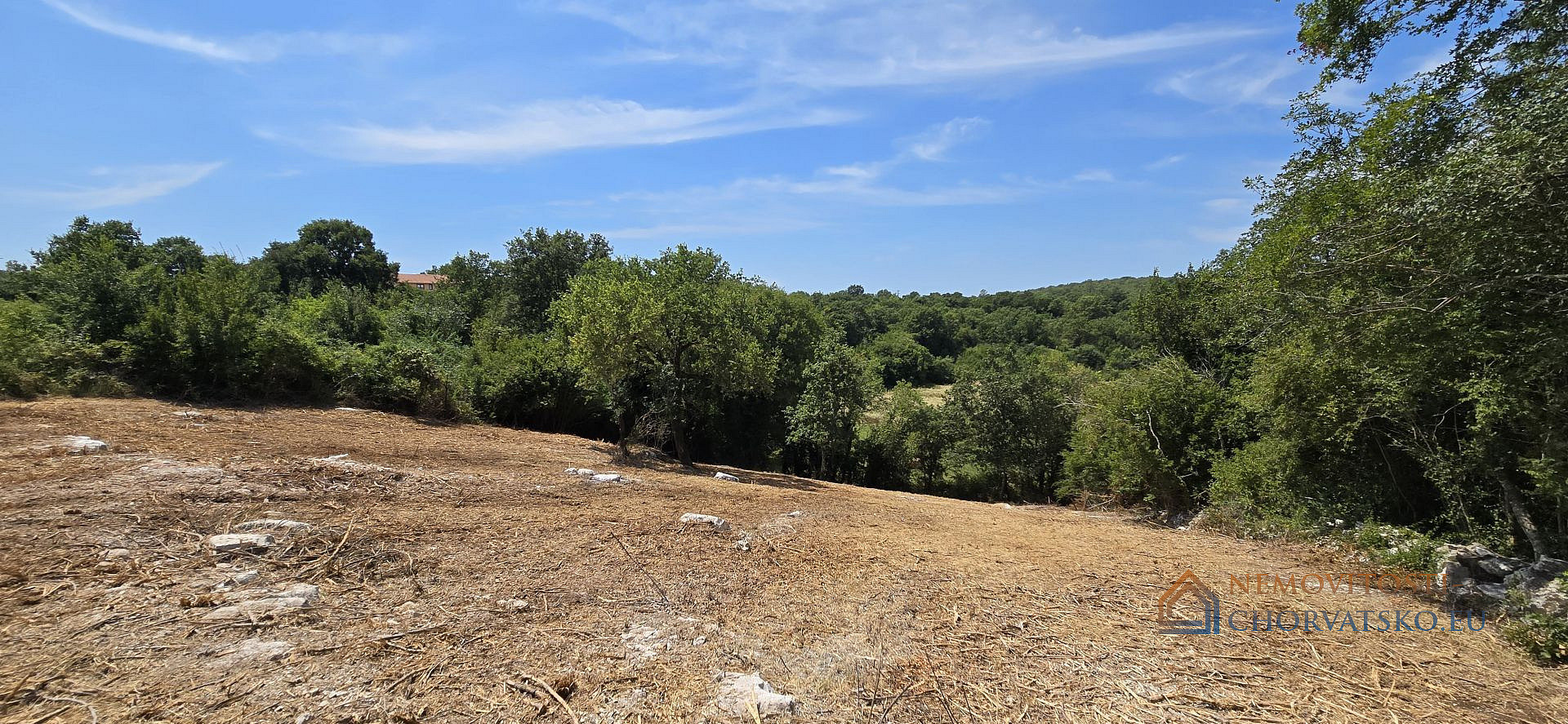 Prodej stavebního pozemku 785 m² – pohled 5