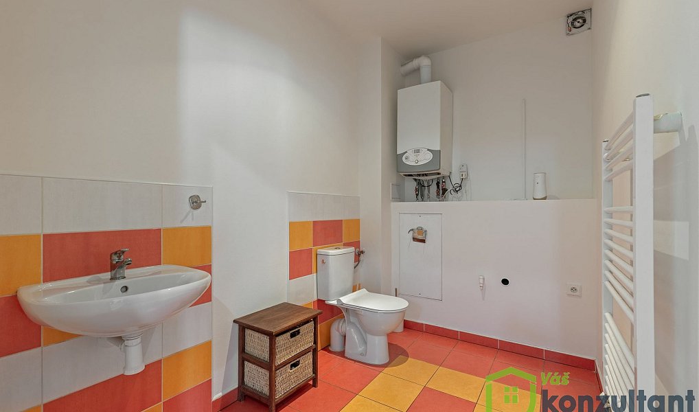 Prodej domu 204 m² s pozemkem 1 432 m², Velké Bílovice – náhled fotky 18