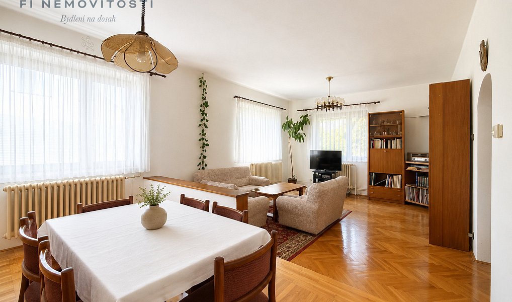Prodej domu 211 m² s pozemkem 1 129 m², Železnice – náhled fotky 6