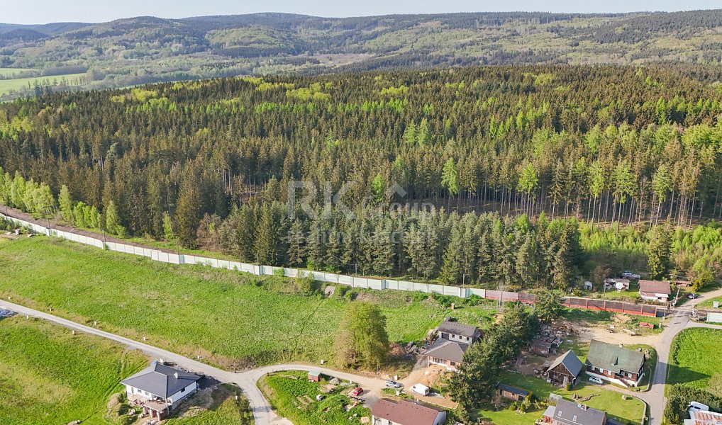 Prodej stavebního pozemku 1 375 m², Valy – náhled fotky 4