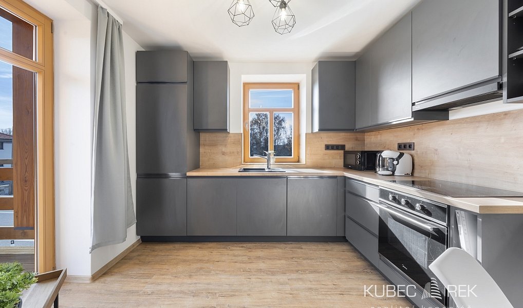 Prodej bytu 3+kk 57 m², Horní Planá – náhled fotky 3