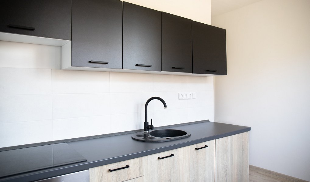 Pronájem bytu 2+1 51 m², Chomutov – náhled fotky 2