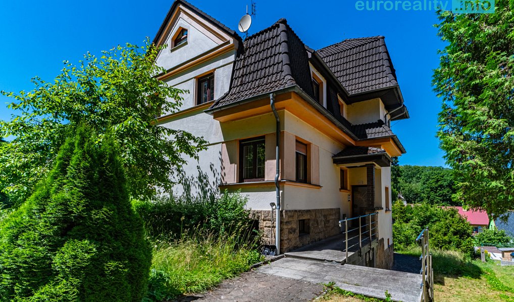 Pronájem domu 210 m² s pozemkem 1 068 m², Aš – náhled fotky 6