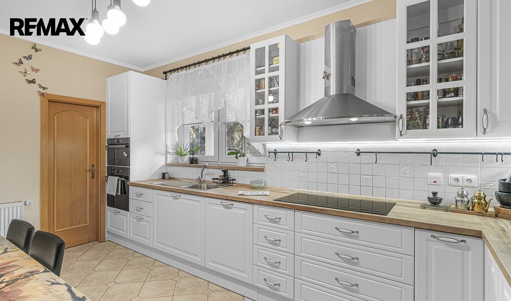 Prodej domu 475 m² s pozemkem 1 405 m², Čáslav – náhled fotky 2