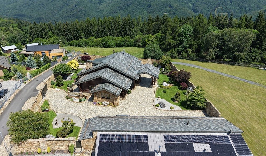 Prodej domu 800 m² s pozemkem 2 969 m², Klíny – náhled fotky 3