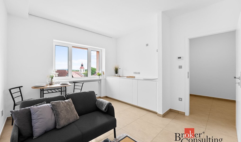 Prodej bytu 1+kk 24 m², Žacléř – náhled fotky 2
