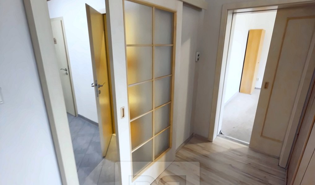 Prodej bytu 3+1 103 m², Karlovy Vary – náhled fotky 9
