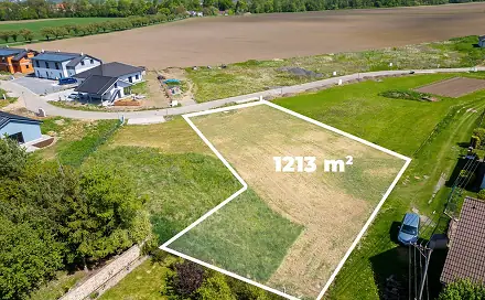 Prodej stavebního pozemku 1 213 m², Dubany, okres Pardubice