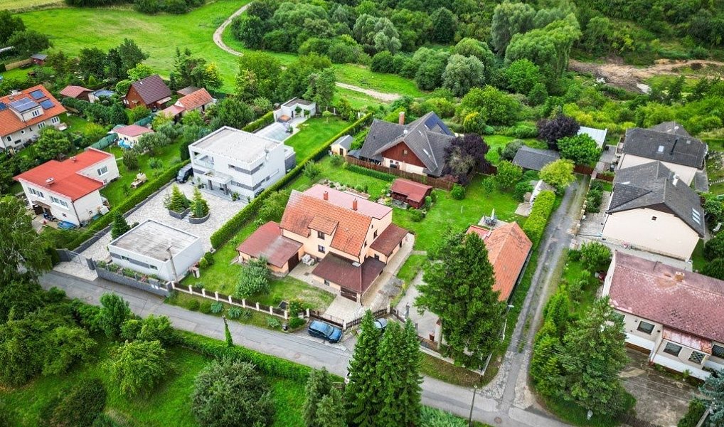 Prodej domu 225 m² s pozemkem 904 m², Vodochody – náhled fotky 29