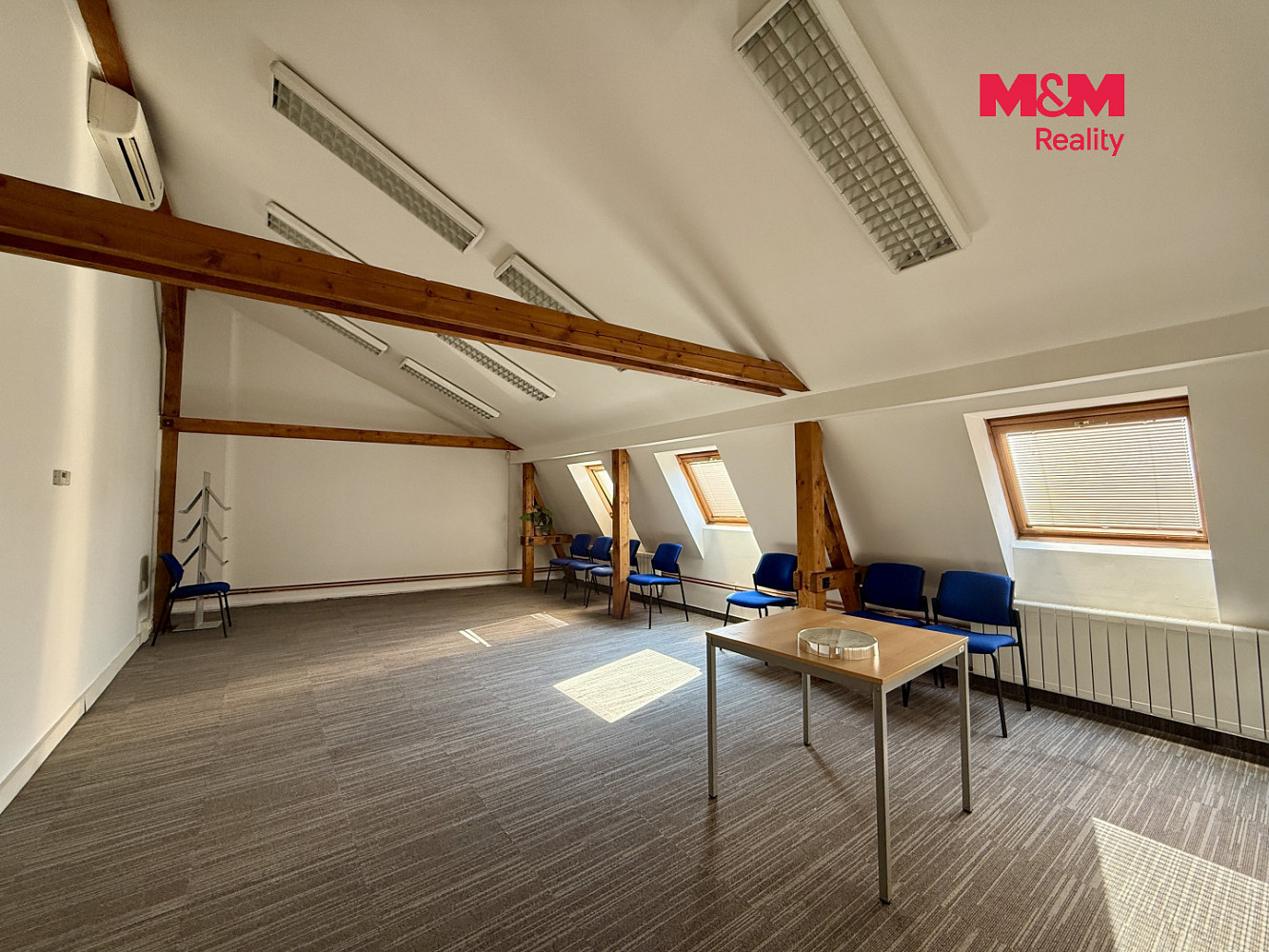 Pronájem kanceláře 275 m² – fotografie 5