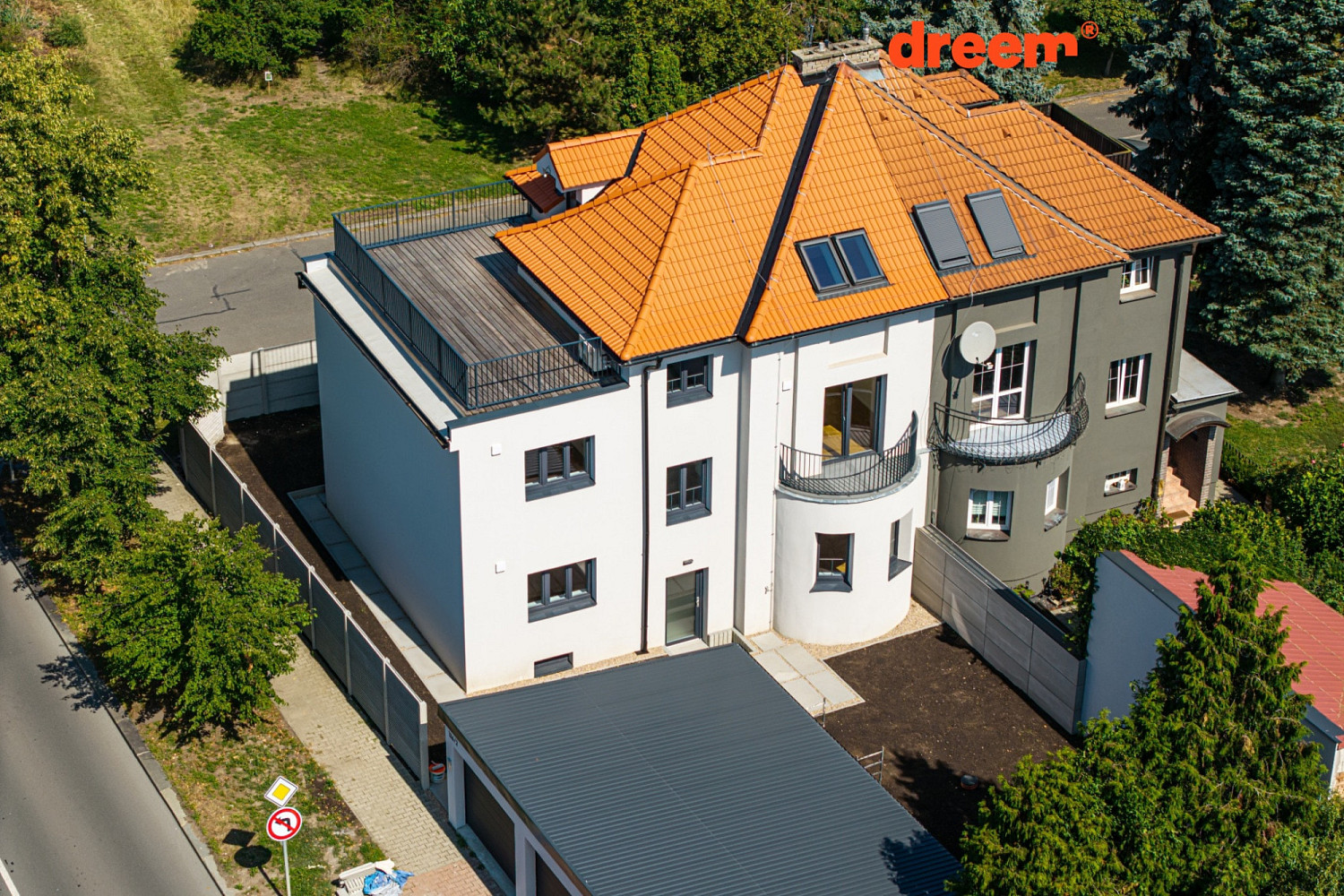 Prodej nájemního domu, činžáku 200 m² – fotografie 2
