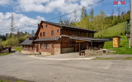 Prodej chaty/chalupy 500 m² s pozemkem 13 000 m², Horní Bečva, okres Vsetín