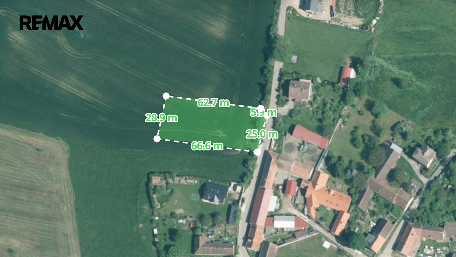 Prodej stavebního pozemku 1 877 m² – fotografie 4