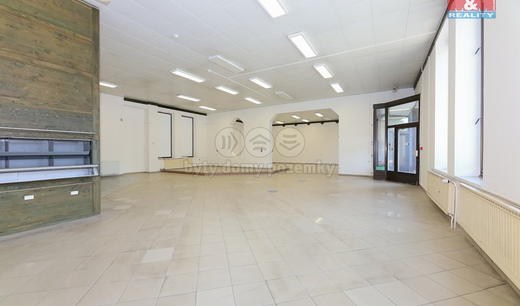Pronájem obchodních prostor 607 m², Staré Město – náhled fotky 2