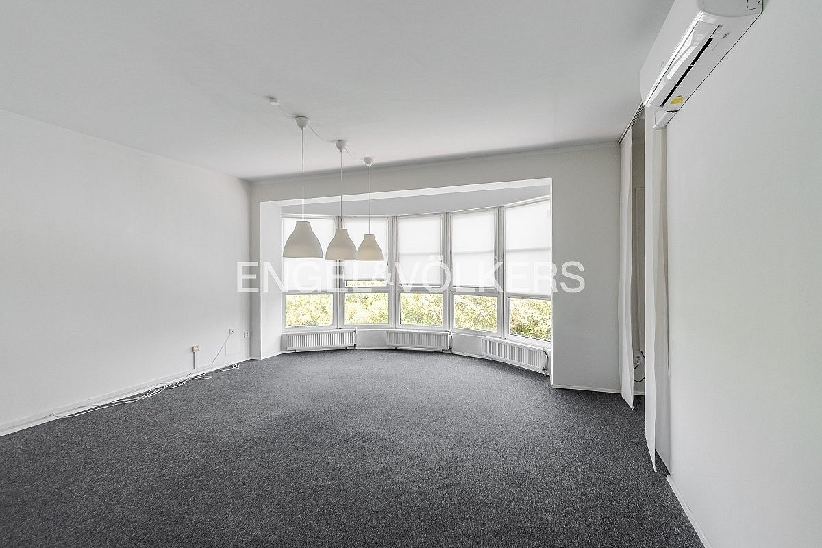 Pronájem výrobních prostor 4 712 m² – fotografie 4