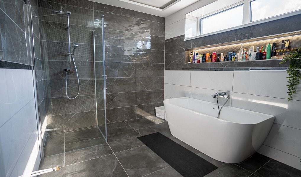 Prodej domu 210 m² s pozemkem 837 m², Sobětuchy – náhled fotky 12