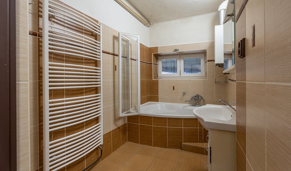 Prodej domu 305 m² s pozemkem 1 002 m², Jihlava – náhled fotky 13