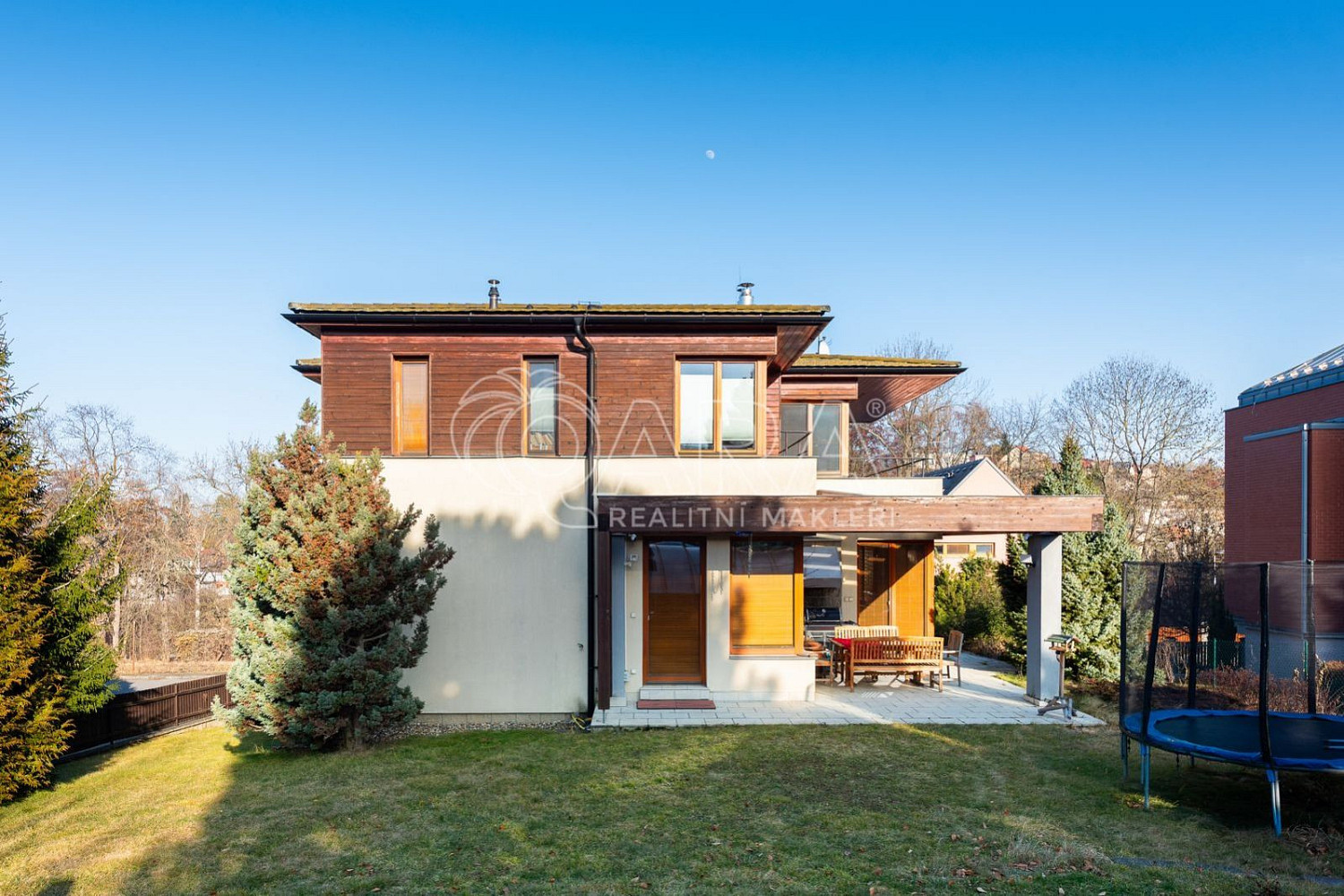 Prodej domu 292 m² s pozemkem 876 m²