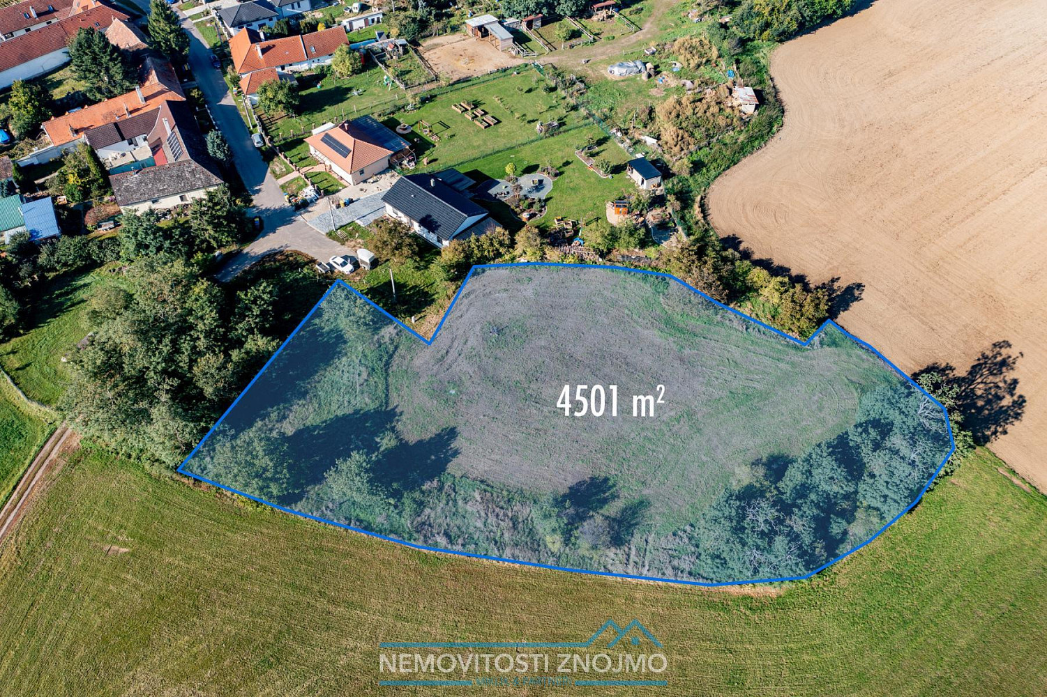 Prodej stavebního pozemku 4 501 m² – fotografie 2