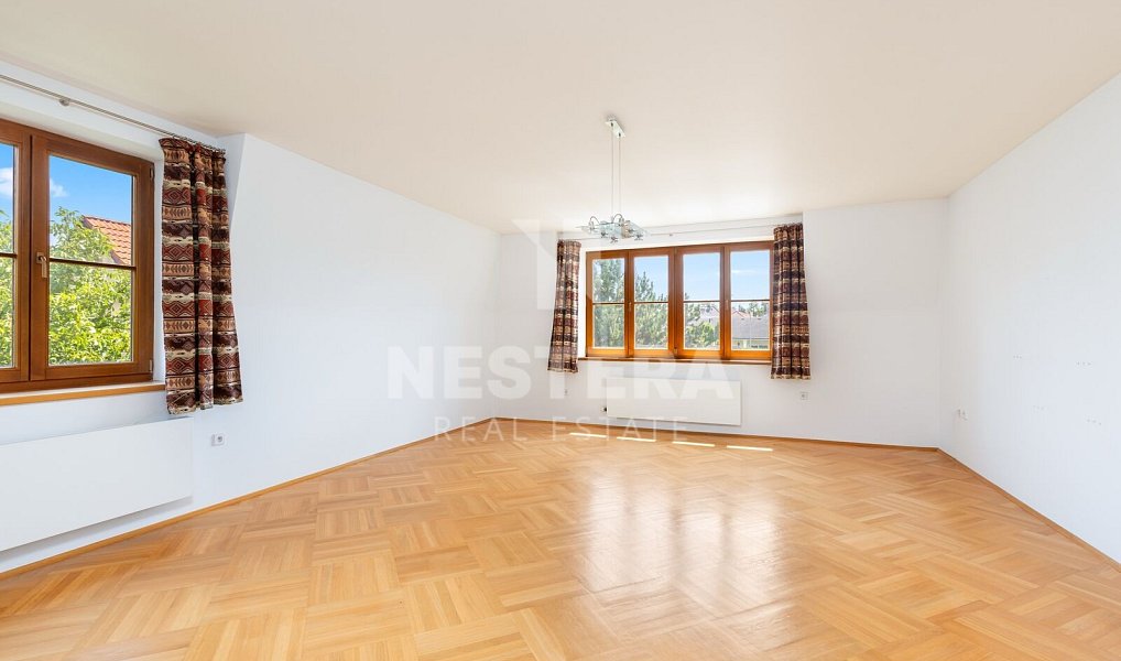Prodej domu 444 m² s pozemkem 2 325 m², Vestec – náhled fotky 19
