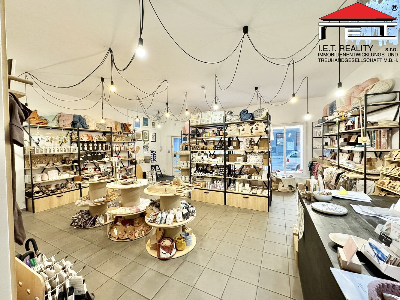Prodej obchodních prostor 139 m² – fotografie 5