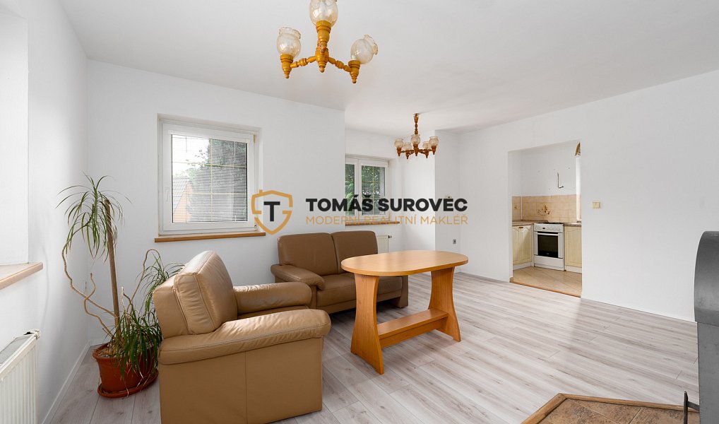 Prodej domu 190 m² s pozemkem 2 327 m², Lešná – náhled fotky 2