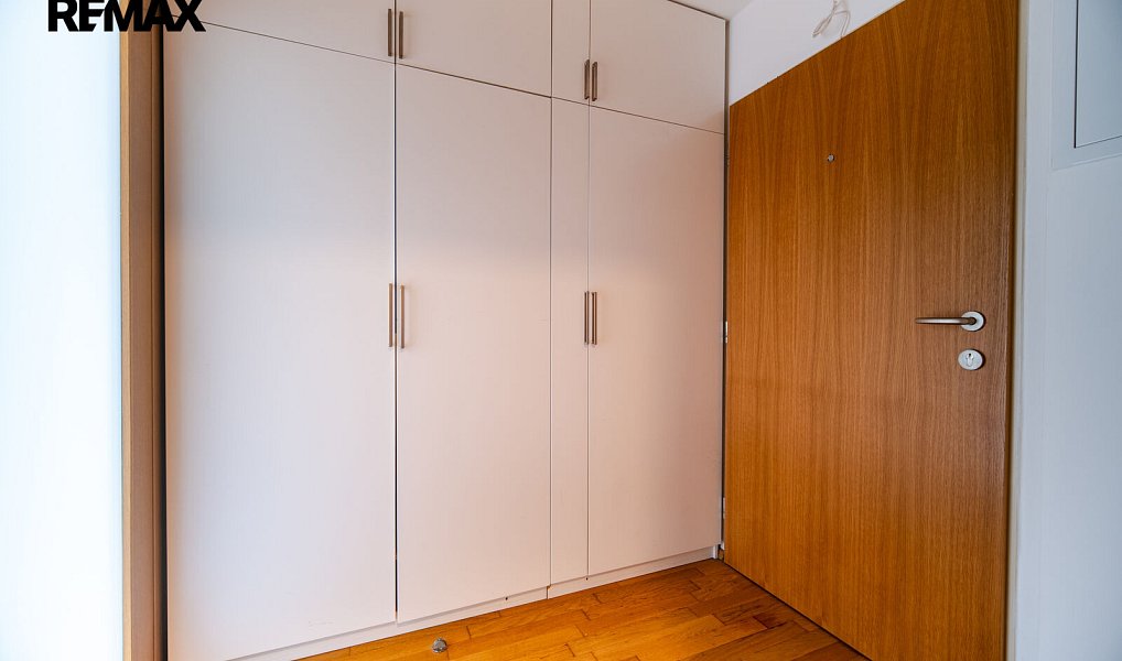 Pronájem bytu 1+kk 44 m², Praha – náhled fotky 9