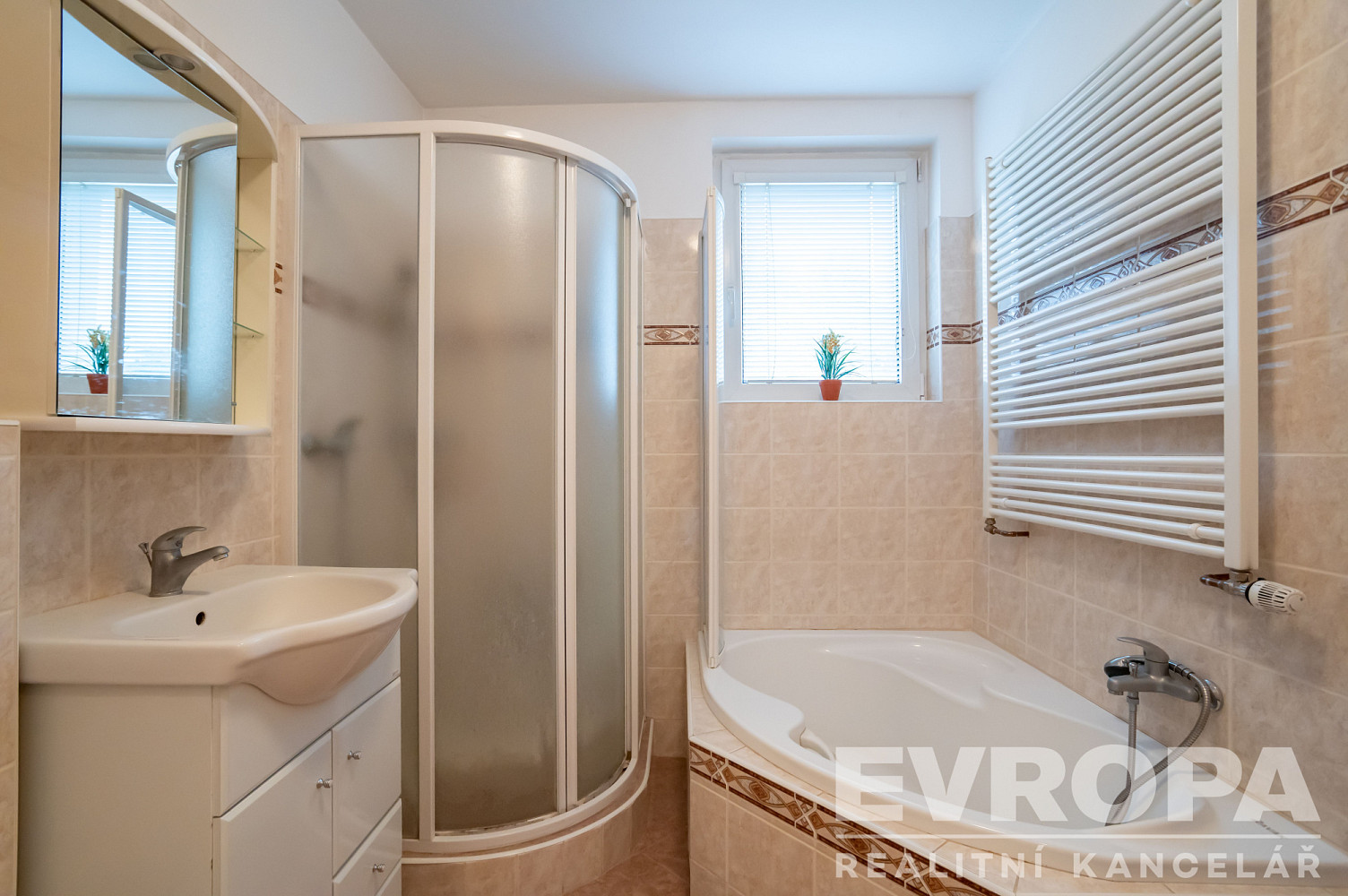 Prodej domu 180 m² s pozemkem 175 m² – fotografie 3