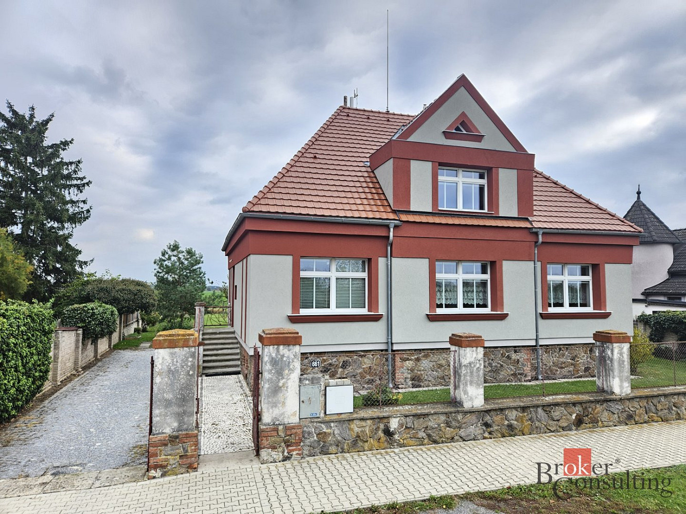 Prodej domu 228 m² s pozemkem 700 m²