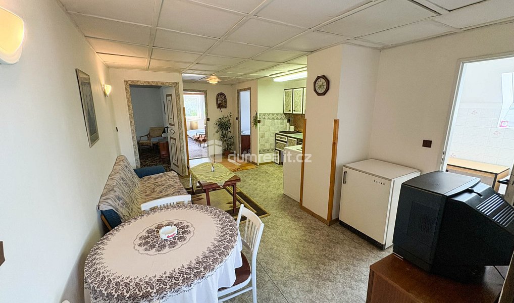 Prodej domu 505 m² s pozemkem 4 038 m², Zvěstov – náhled fotky 33