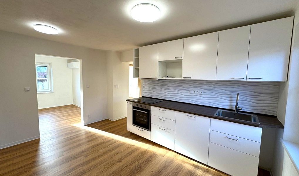 Pronájem bytu 2+1 66 m², Klášterec nad Ohří – náhled fotky 4