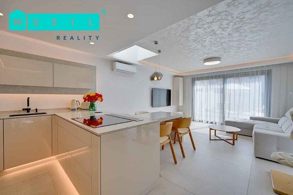 Prodej domu 160 m² s pozemkem 454 m² – fotografie 3