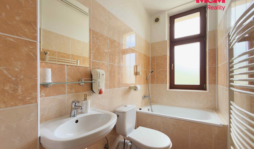 Prodej ubytovacího objektu 650 m², Karviná – náhled fotky 16