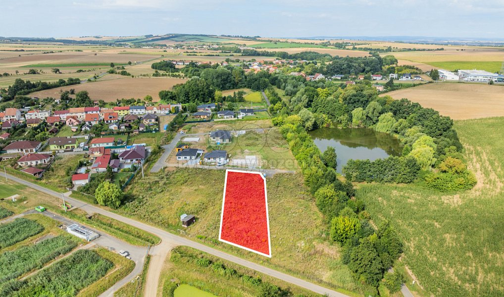 Prodej stavebního pozemku 1 642 m², Lutopecny – náhled fotky 3