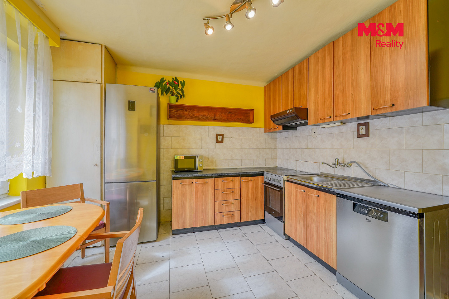 Prodej domu 205 m² s pozemkem 1 413 m²
