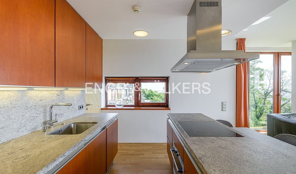 Pronájem bytu 2+kk 60 m², Praha – náhled fotky 2