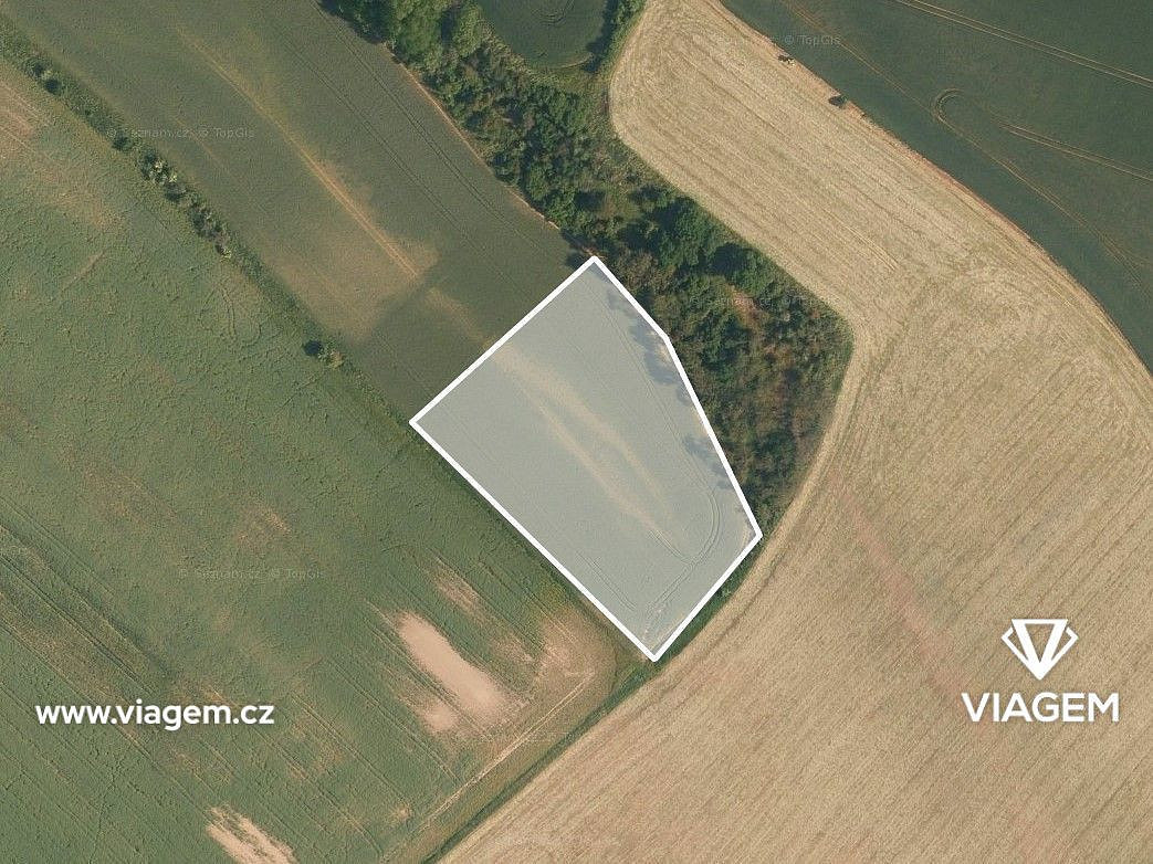 Prodej pole 9 766 m²